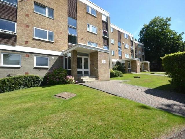 Apartment for rent in Sutton