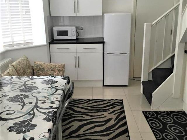Apartment for rent in Seven Kings, Greater London