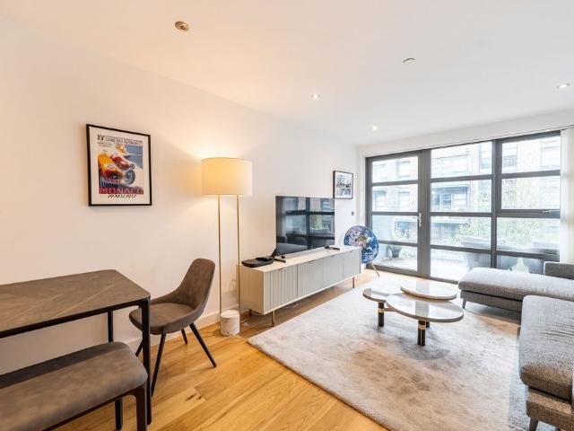 Apartment for rent in South Bank, Greater London