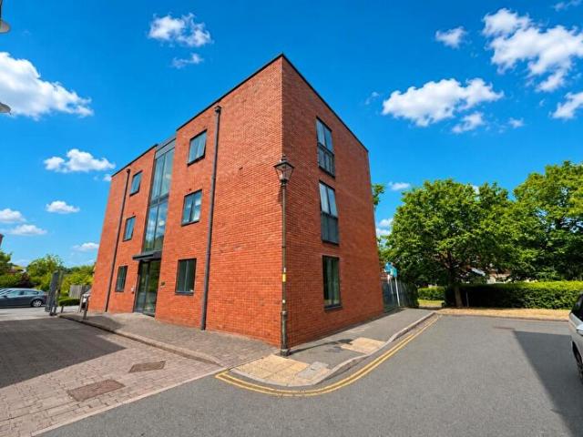 Apartment for rent in Dickens Heath, West Midlands