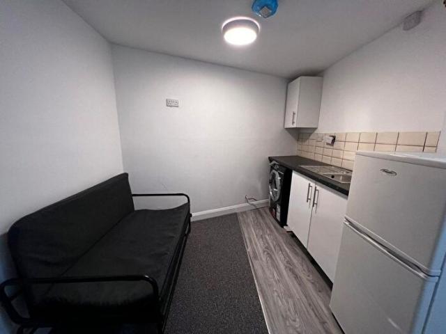 Apartment for rent in Upper Stoke, West Midlands