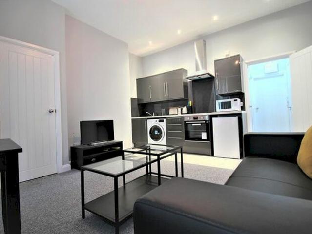 Apartment for rent in Bede Island, Old Wharf