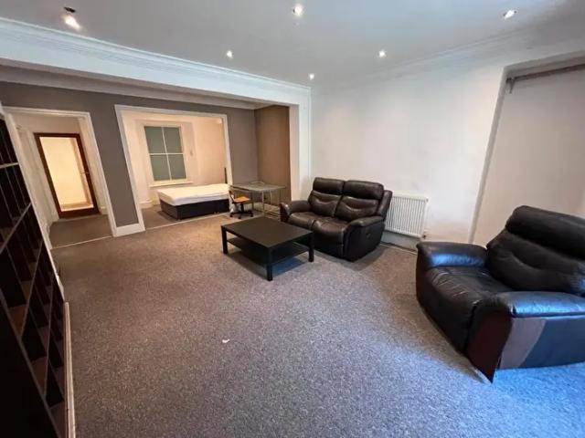 Apartment for rent in Mount Pleasant, Nangreaves