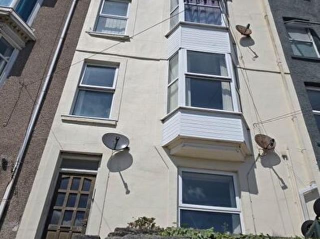 Apartment for rent in Nangreaves, Wales
