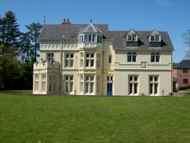 Apartment for rent in Hatton Hill, Warwick