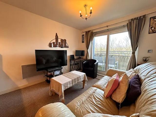 Apartment for rent in Pentre-chwyth, Swansea