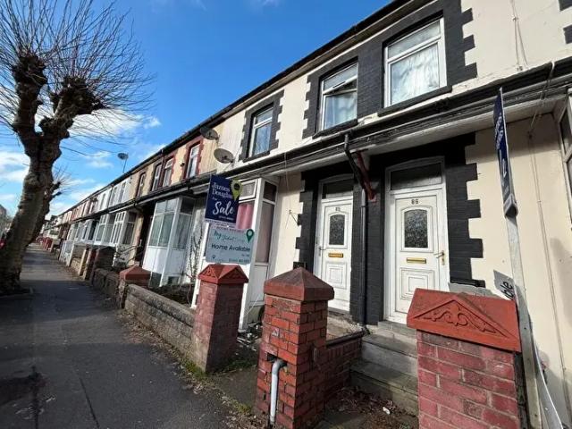 Apartment for rent in Pontypridd, Wales