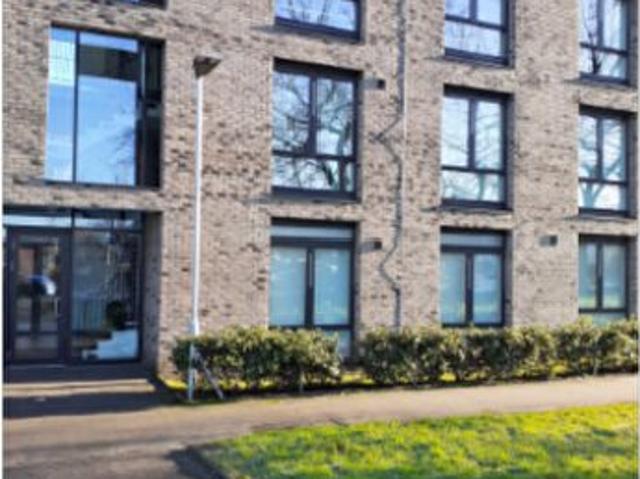 Apartment for rent in Ibroxholm, Ibrox
