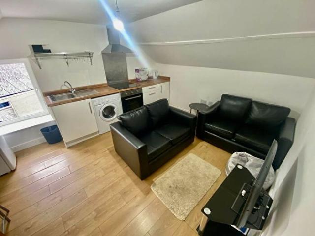 Apartment for rent in Nangreaves, Wales
