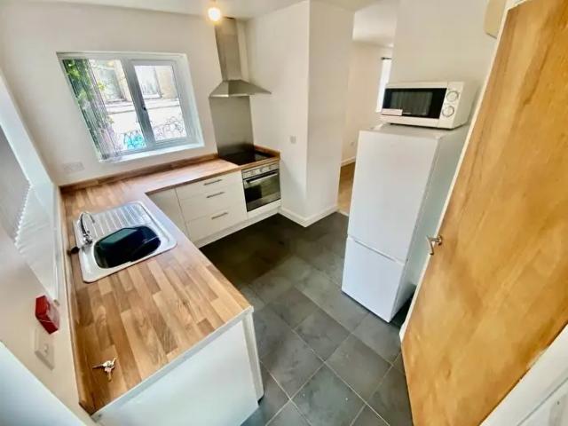 Apartment for rent in Brynmill, Swansea