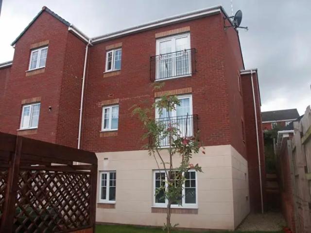 Apartment for rent in Cimla, Neath