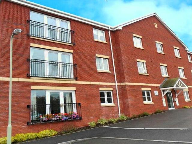 Apartment for rent in Laleston, Broadlands