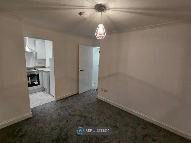 Apartment for rent in Cimla, Neath