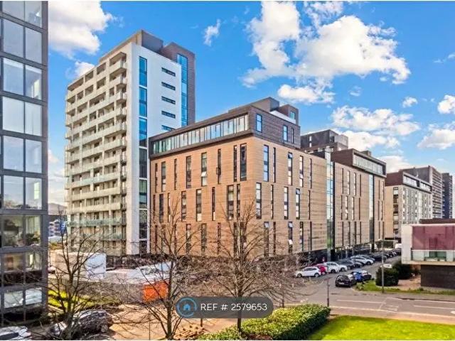 Apartment for rent in Thornwood, Govan