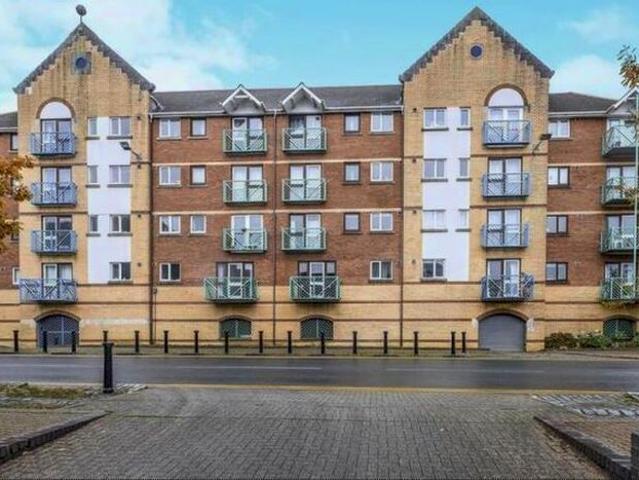 Apartment for rent in Nangreaves, Wales