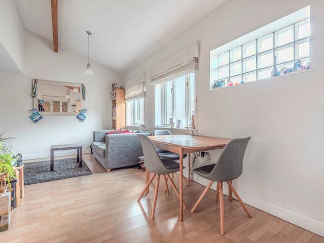 Apartment for rent in St Clement's, The Slade
