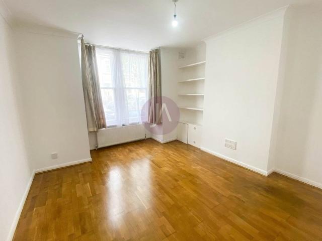Apartment for rent in Dollis Hill, Greater London