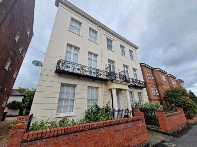Apartment for rent in Sydenham, Green Close