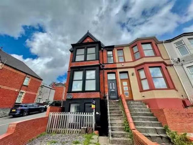 Apartment for rent in Newport