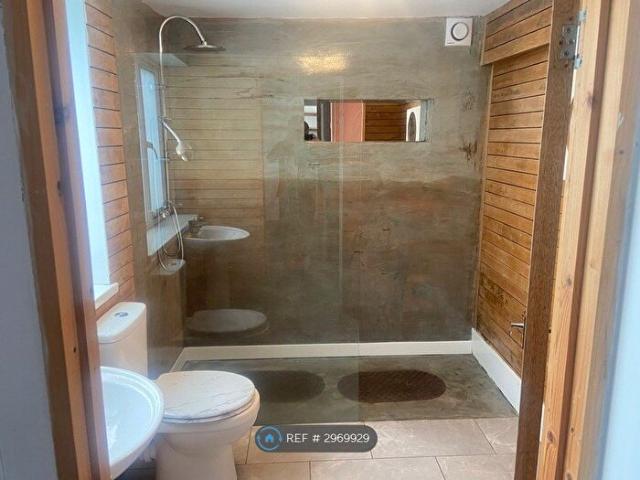 Apartment for rent in Nangreaves, Wales