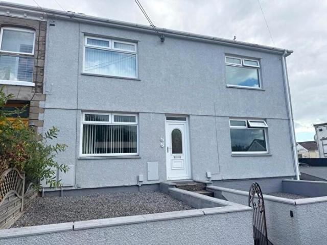 Apartment for rent in Gowerton, Wales