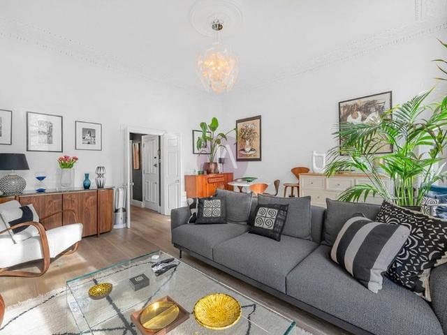 Apartment for rent in St. John's Wood, Greater London