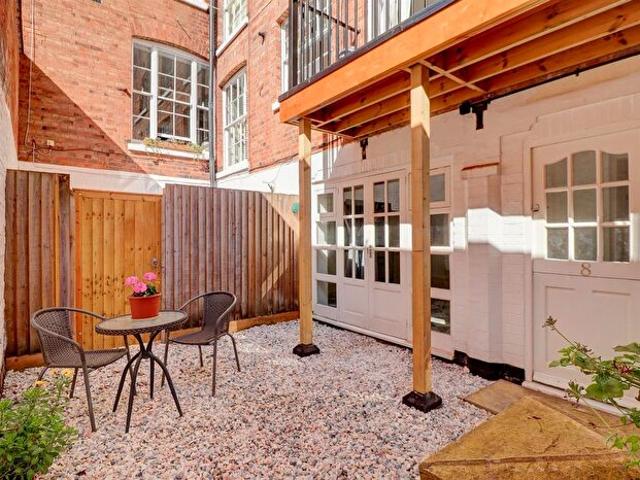 Apartment for rent in Milverton, Green Close