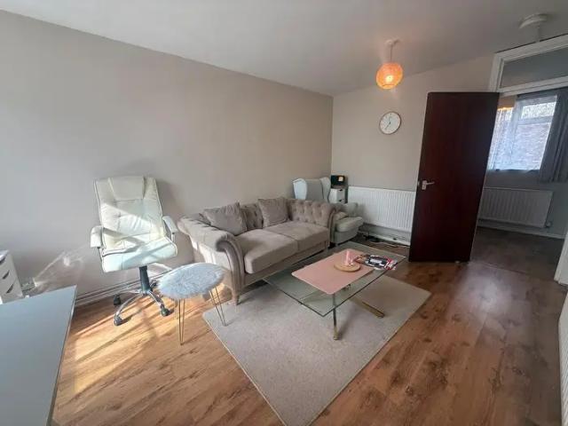 Apartment for rent in Milverton, Green Close