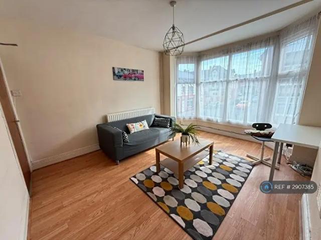 Apartment for rent in Aylestone Park, Leicester