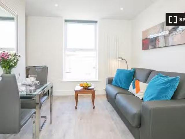 Apartment to rent in Bluebell, North Tipperary
