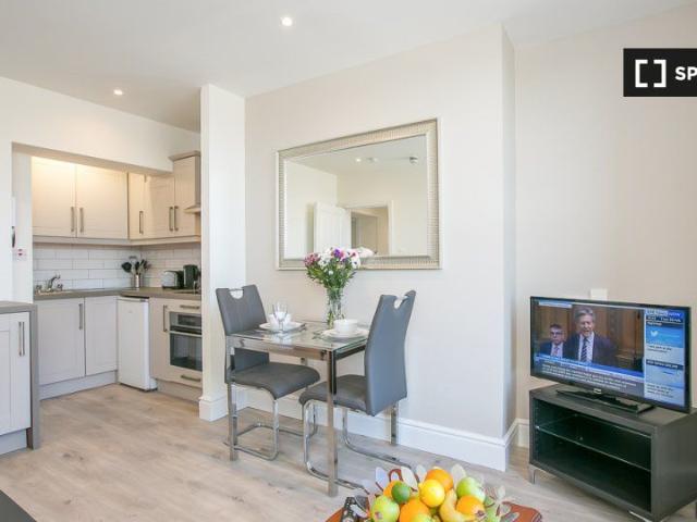 Apartment to rent in Bluebell, North Tipperary