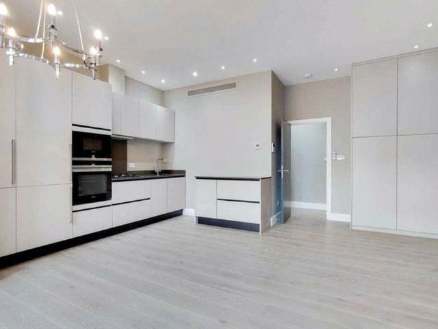 Apartment for rent in Belsize Park, Greater London