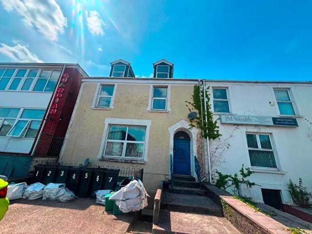 Apartment for rent in Cimla, Neath