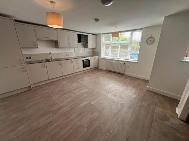 Apartment for rent in California, Littleover