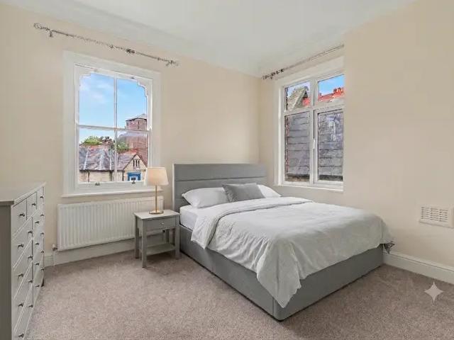 Apartment for rent in West End, Old Wharf