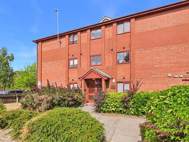 Apartment for rent in Chilvers Coton, Camp Hill