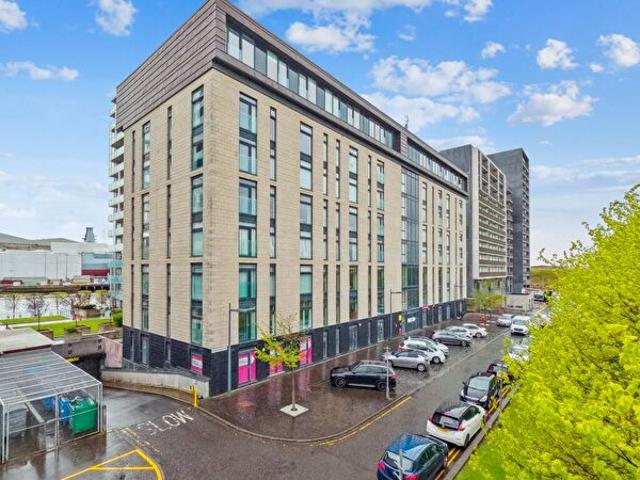 Apartment for rent in Broomhill, Scotland
