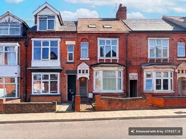 Apartment for rent in West End, Old Wharf