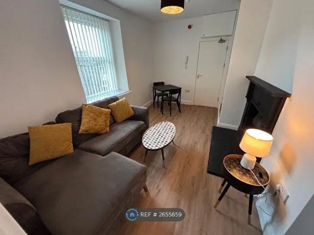 Apartment for rent in Mount Pleasant, Swansea