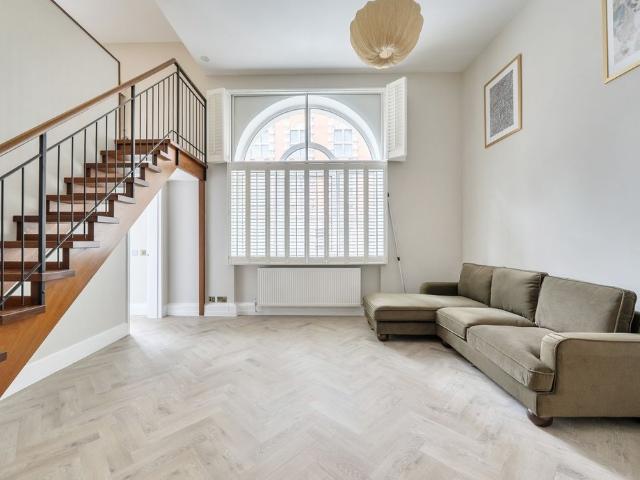 Apartment for rent in Covent Garden, Victoria