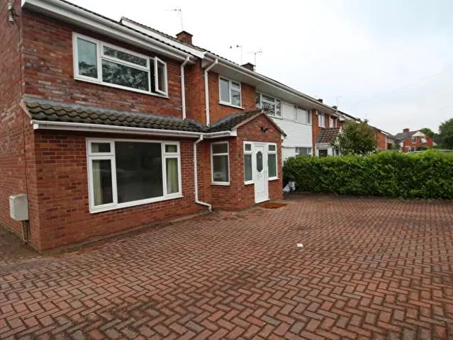 Apartment for rent in Sydenham, Green Close