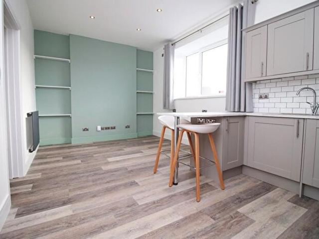 Apartment for rent in Nangreaves, Wales