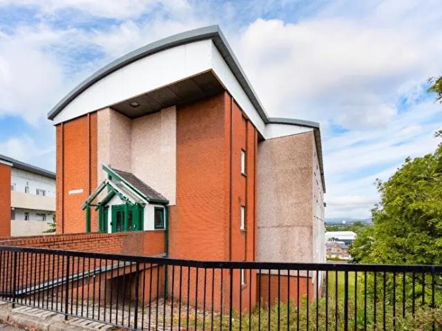 Apartment for rent in Hillington, Scotland