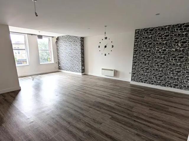 Apartment for rent in Waun-wen, Swansea