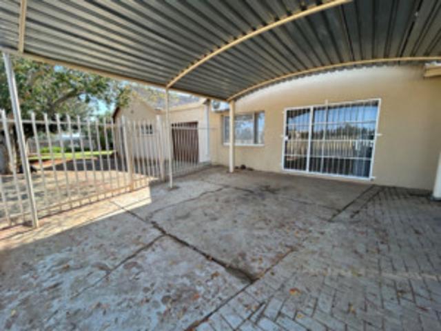Flat for rent in Frances Baard, Northern Cape