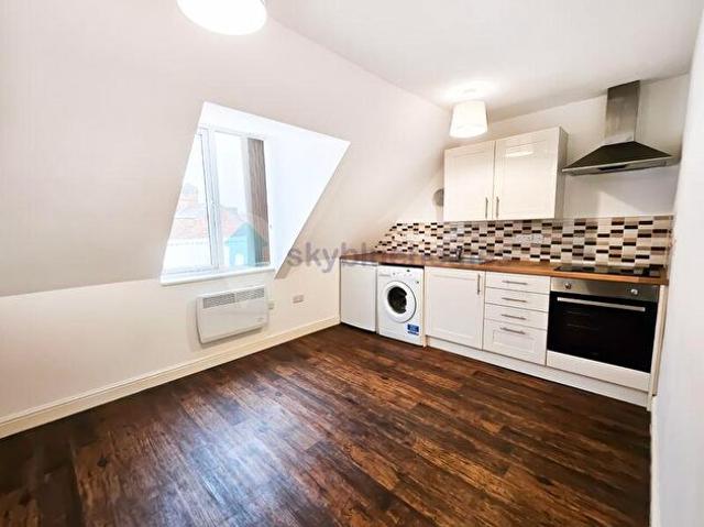 Apartment for rent in West End, Old Wharf