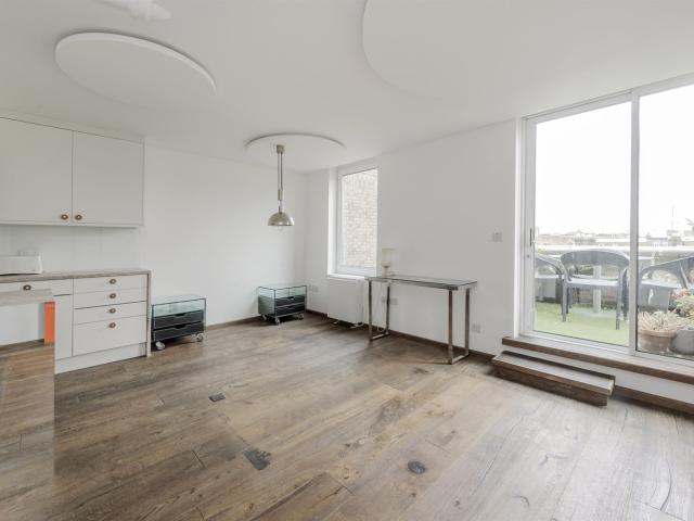 Apartment for rent in Earl's Court, Greater London