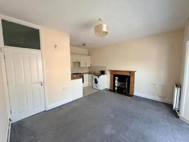 Apartment for rent in Dunvant, Wales