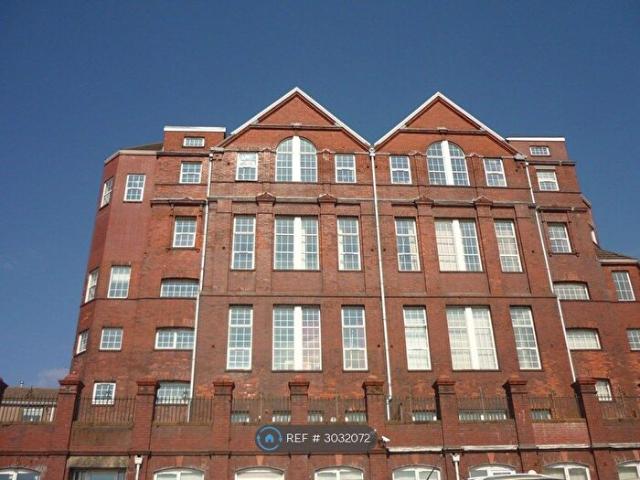 Apartment for rent in Nangreaves, Wales