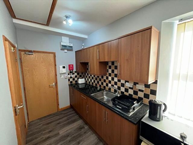 Apartment for rent in Nangreaves, Wales